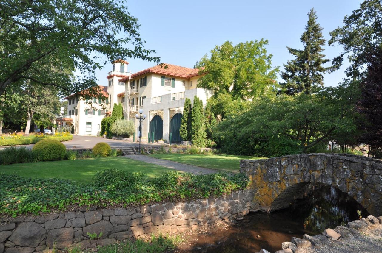 הוד ריבר Columbia Gorge Hotel & Spa מראה חיצוני תמונה
